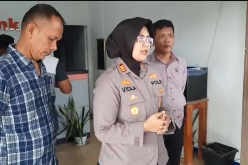 Pria Berkaos Polisi Gasak Rp70 Juta dari Gerai BRI Link di Pelalawan