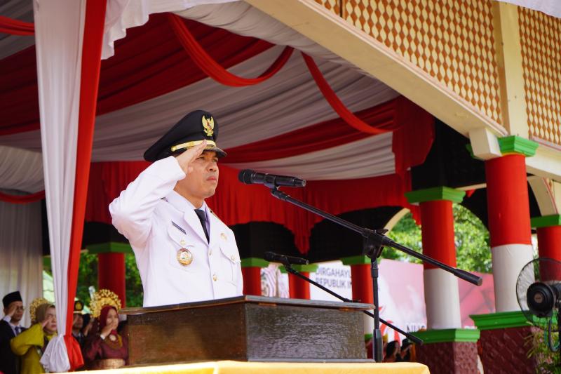 Upacara HUT Ke-79 Kemerdekaan RI di Inhil, Pj Bupati Serukan Persatuan Bangsa