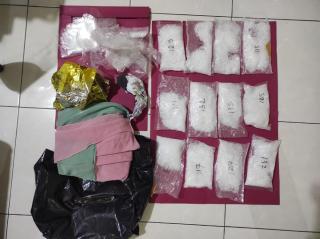 Avsec Bandara SSK II Pekanbaru Temukan Sabu Disimpan dalam Sepatu 4 Penumpang
