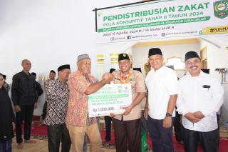 Alfedri: Pemerintah Kabupaten Siak Angkat Derajat Masyarakat Dengan Zakat