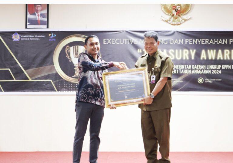 Pemkab Inhil Terima Penghargaan dari Kementerian Keuangan