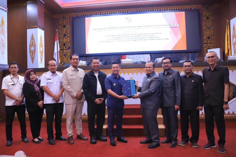 Pemko Pekanbaru dan DPRD MoU KUA-PPAS R-APBD 2025