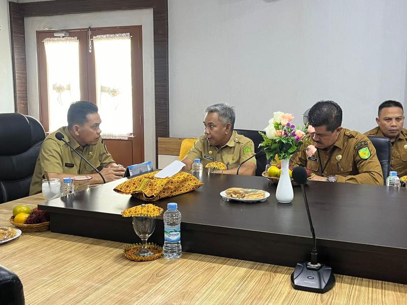 Pj Bupati Inhil H. Erisman Bersama Forkopimda Siapkan Apel Gabungan Gerakan Inhil Kamis Bersih