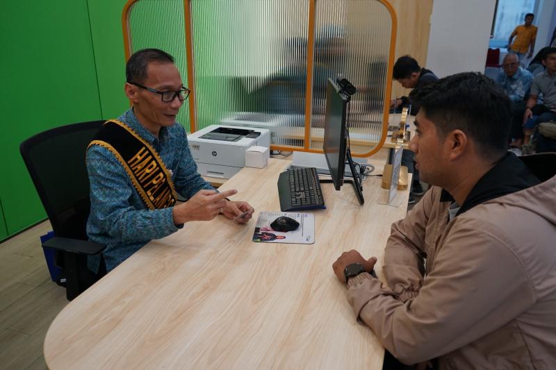 Rayakan Harpelnas 2024, Kepala BPJS Ketenagakerjaan Pekanbaru Panam Layani Peserta