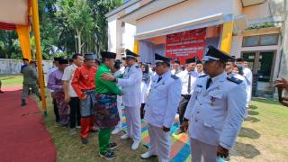 Bupati Pelalawan Kukuhkan Perpanjangan Jabatan Kades dan BPD Se-Kecamatan Bandar Petalangan