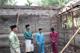 Pastikan Sesuai Standar, Kakan Kemenag Tinjau Pembangunan RKB MAN 2 Kepulauan Meranti