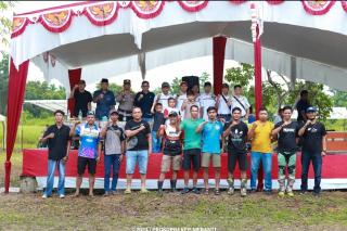 Kejuaraan Grasstrack Danau Maini Bersama Om Asmar Diikuti Pembalap dari 3 Provinsi
