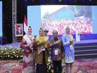 Ketua TP PKK Kabupaten Kampar Hadiri Rakornas Posyandu 2024 di Jakarta