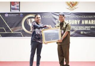 Pemkab Inhil Terima Penghargaan dari Kementerian Keuangan