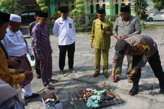 Kantor Kemenag Pekanbaru Musnahkan Dokumen Nikah