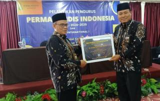 Kepala MAN 1 Kuansing Terima Penghargaan Guru Inovatif dari Perma Pendis Indonesia