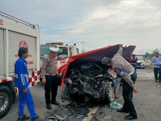Tragis! Minibus Tabrak Truk di Tol Pekanbaru-Dumai, Tiga Orang Meninggal Dunia