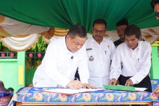 Pemprov Riau Terima Hibah Tanah dari Masyarakat Kepenghuluan Balam Jaya