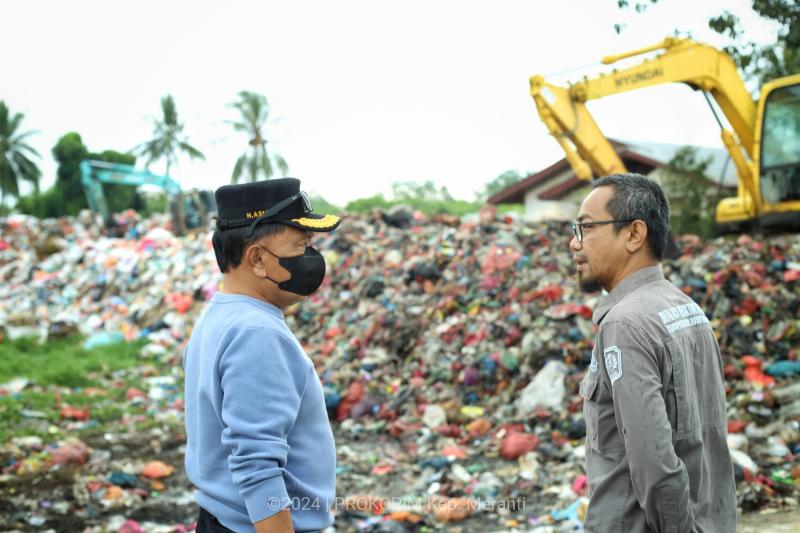 Bupati Asmar Tinjau Tempat Pembuangan Sampah Desa Gogok
