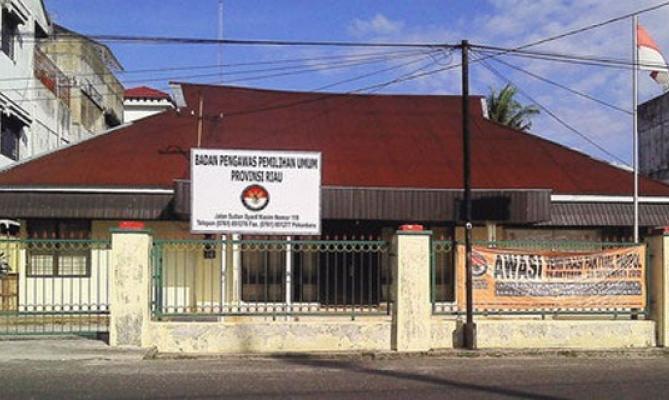 Bawaslu Riau Ingatkan KPU Teliti Syarat Bakal Calon Kepala Daerah dari Anggota DPRD Terpilih