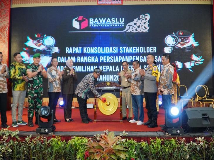 Sukseskan Pilkada 2024, Pemkab Sambut Baik Persiapan Pengawasan Pilkada oleh Bawaslu Kampar 