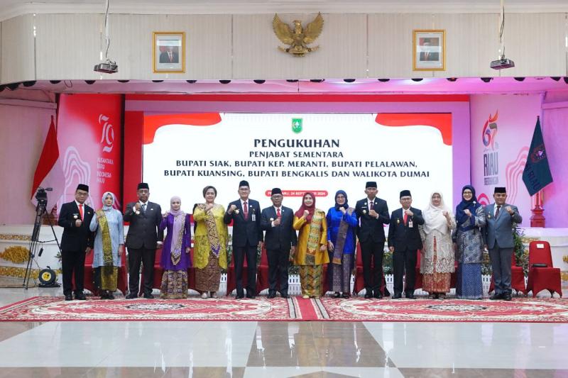 Pj Gubri Rahman Hadi Kukuhkan 6 Pjs Kepala Daerah di Riau
