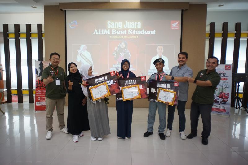 Capella Honda Berangkatkan Pelajar Finalis AHMBS Regional Riau ke Tingkat Nasional