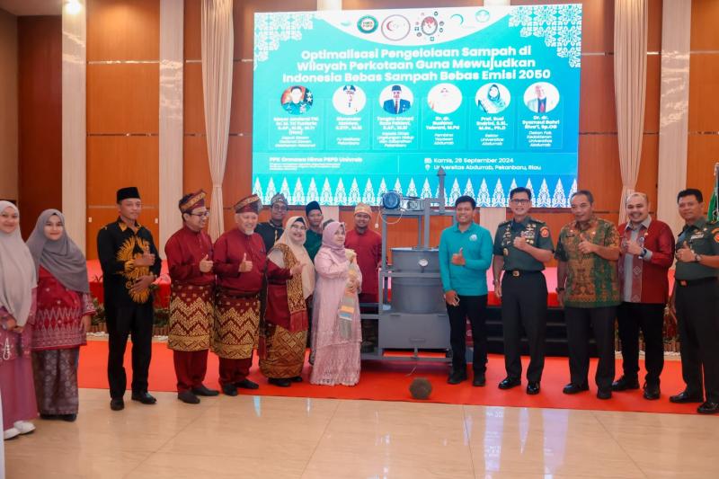 Wantannas RI Apresiasi Inovasi Mesin Eco-catalytic Paving Fakultas Kedokteran Univrab Pekanbaru