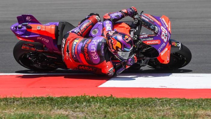MotoGP Mandalika 2024: Jorge Martin Menang, Marc Marquez Out!