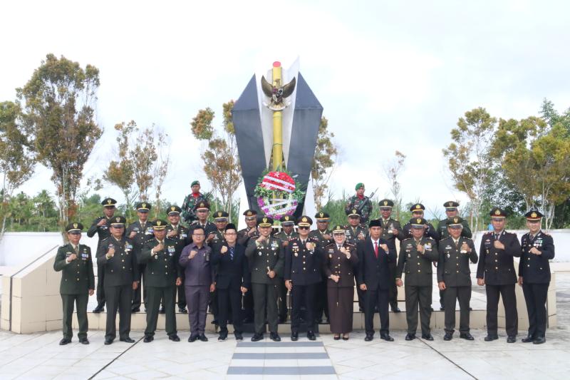 Pj Bupati Ikuti Upacara Ziarah Nasional Memperingati HUT TNI ke-79 di Indragiri Hilir