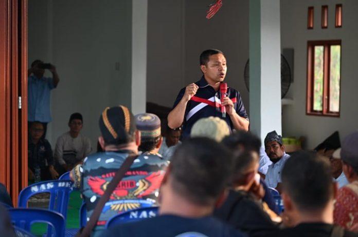 Abdul Wahid Bikin Sor 2.500 Warga Tegar, Berani Teken Siap Urus Jalan Untuk Rakyat