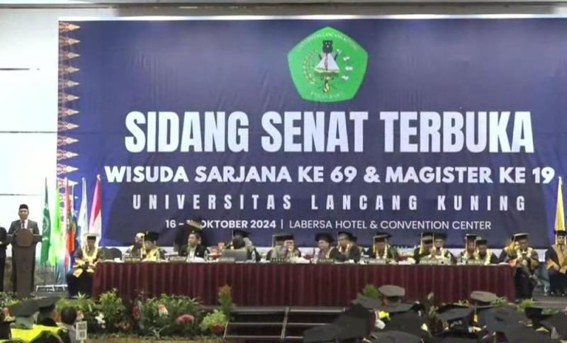 1.005 Mahasiswa Universitas Lancang Kuning Diwisuda