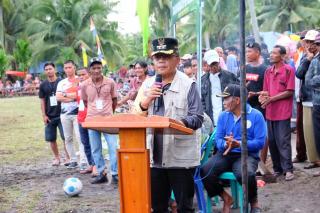 Bupati Asmar Tutup Open Turnamen Sepakbola Tanjung Gadai 2024
