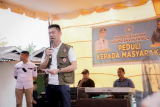 TP PKK Kabupaten Rohil Peduli Masyarakat Bagikan Sembako di Kepenghuluan Bagan Jawa