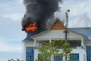 Kantor Dinas PUPR dan Perkim Pemkot Pekanbaru Terbakar, Ini Penjelasan Sekda