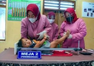 Berakhir Lusa, 1,5 Juta Anak di Riau Sudah Diberikan Imunisasi Polio