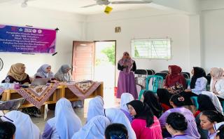 Dosen D III Keperawatan Univrab Gelar Pengabdian kepada Masyarakat di SMK Genus Pekanbaru
