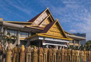 Pj Gubri Tunjuk 8 Pejabat Pelaksana Tugas dan Pelaksana Harian OPD Pemprov Riau