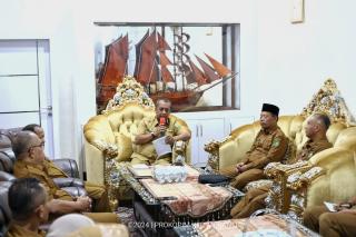 Rapat Kerja Perdana, Pjs Bupati Meranti Roni Rakhmat Tekankan Kerjasama dan Kolaborasi Seluruh OPD