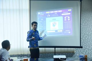 Bupati Bengkalis Pimpin Rapat Persiapan Penyusunan 6 Langkah Konkrit dan Penyediaan Aplikasi JINNI