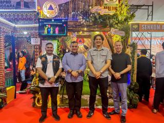 Pjs Wako Dumai Kunjungi Pameran Kebencanaan Peringatan Bulan PRB 2024 di Balai Meuseuraya Aceh