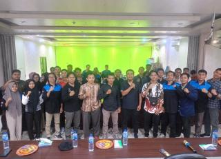 Datangkan Alumni, HIMKA Polbeng Gelar Seminar Hadapi Dunia Industri