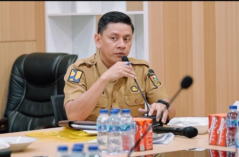 Kepala Dinas PUPR Pekanbaru Paparkan Ranperwako Pengelolaan Air Limbah Domestik di Hadapan Pj Wako