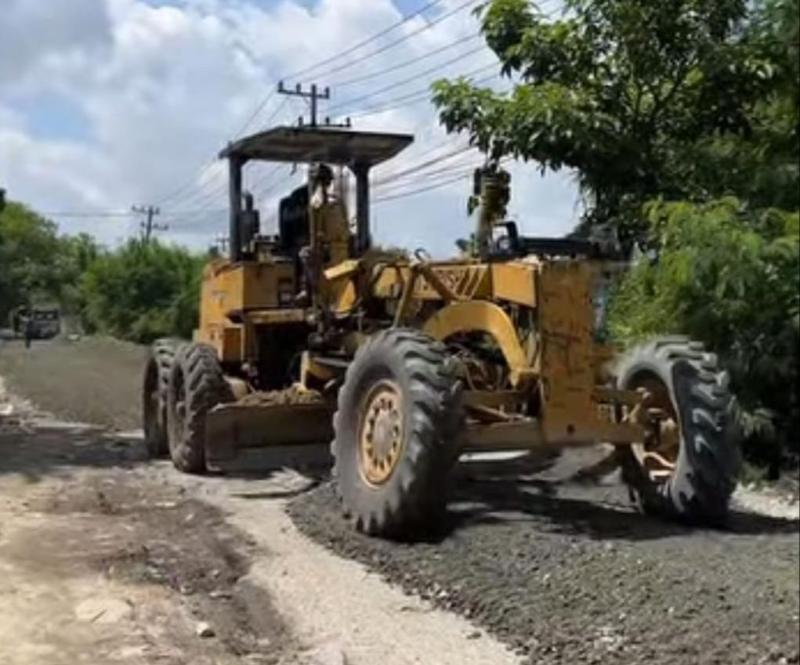 Dinas PUPR Pekanbaru Lakukan Pemerataan Jalan Bangau Sakti 