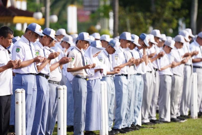 900 Siswa Sudah Daftar, Beasiswa Seragam Sekolah di Riau Masih Dibuka