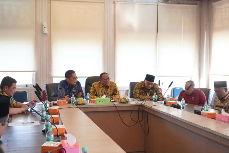 Pj Gubri Rahman Hadi Kunker di Pelalawan