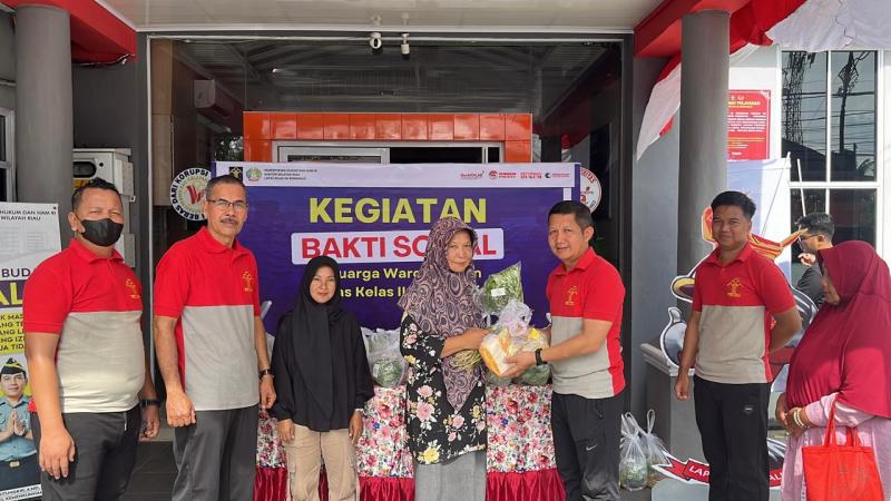 Keluarga Warga Binaan Lapas Kelas II A Bengkalis Antusias Terima Bansos