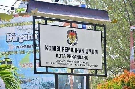 KPU Pekanbaru Mulai Lipat Surat Suara Pilkada, Libatkan 170 Petugas
