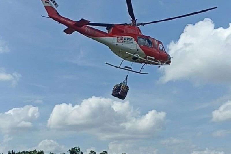 4 Heli Water Bombing Dikerahkan Bantu Padamkan Kathutla di Riau