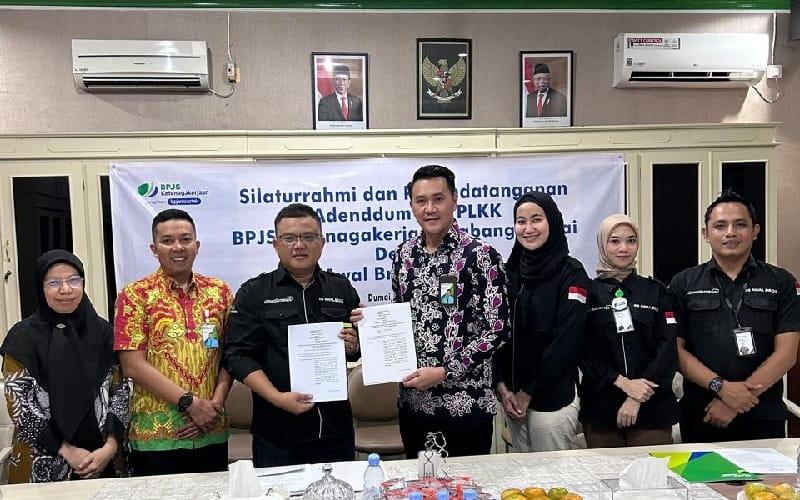 Tingkatkan Layanan, BPJS Ketenagakerjaan Dumai dan RS Awal Bros Bagan Batu Tandatangani Adendum PKS