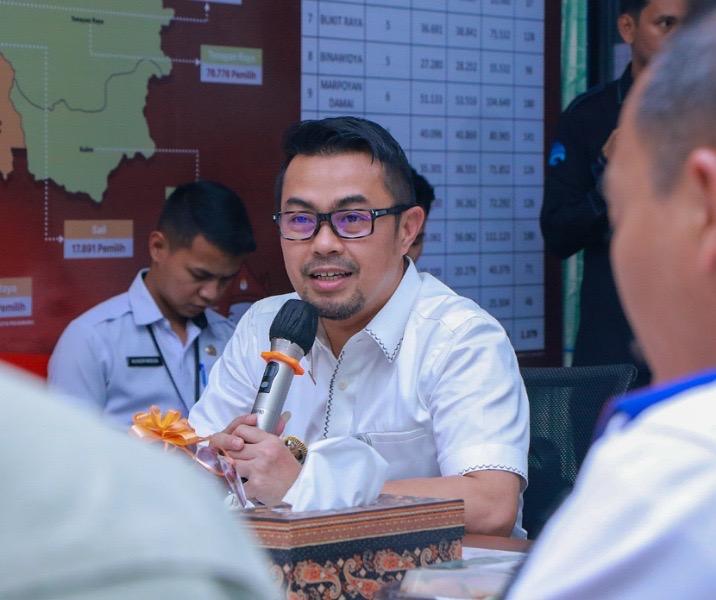 Pj Wali Kota Pekanbaru Dorong Warga Gunakan Air PDAM