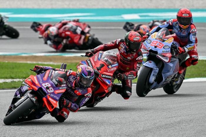 Sprint Race MotoGP Malaysia 2024: Jorge Martin Juara, Bagnaia Crash