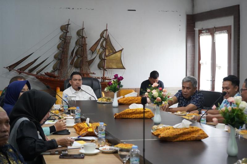 Pj Bupati Indragiri Hilir Pimpin Rapat Strategis Pengendalian Inflasi