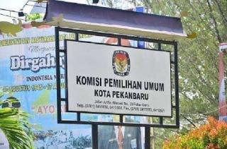KPU Pekanbaru Mulai Lipat Surat Suara Pilkada, Libatkan 170 Petugas