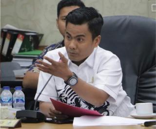 Komisi II DPRD Riau Gelar Rapat Dengar Pendapat Dengan DLHK Riau